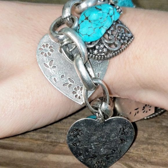 Vintage Heart Charm Bracelet - Picture 7 of 8